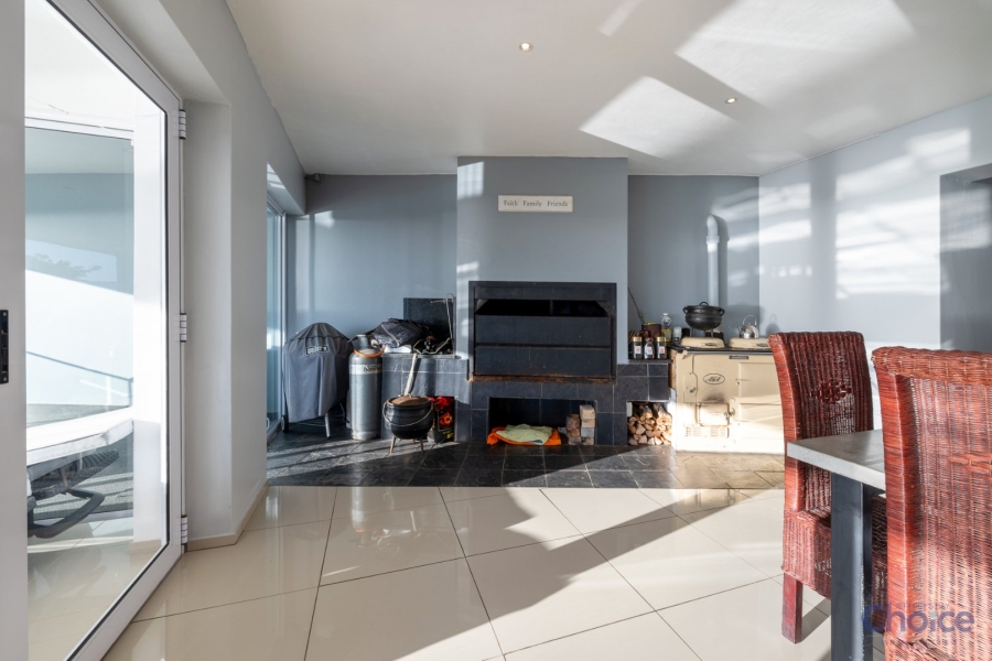 5 Bedroom Property for Sale in Jeffreys Bay Central Eastern Cape